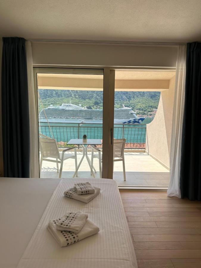 Point Of View Apartment Kotor Ngoại thất bức ảnh