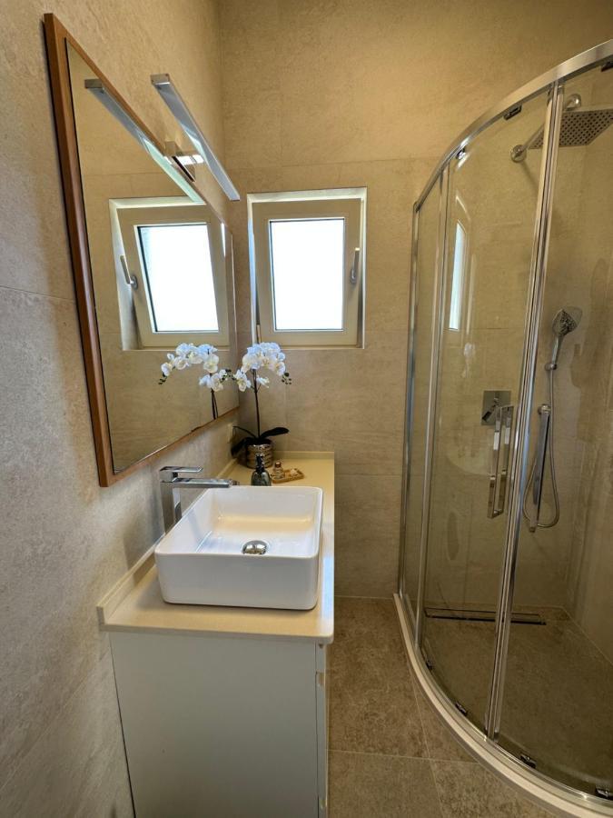 Point Of View Apartment Kotor Ngoại thất bức ảnh