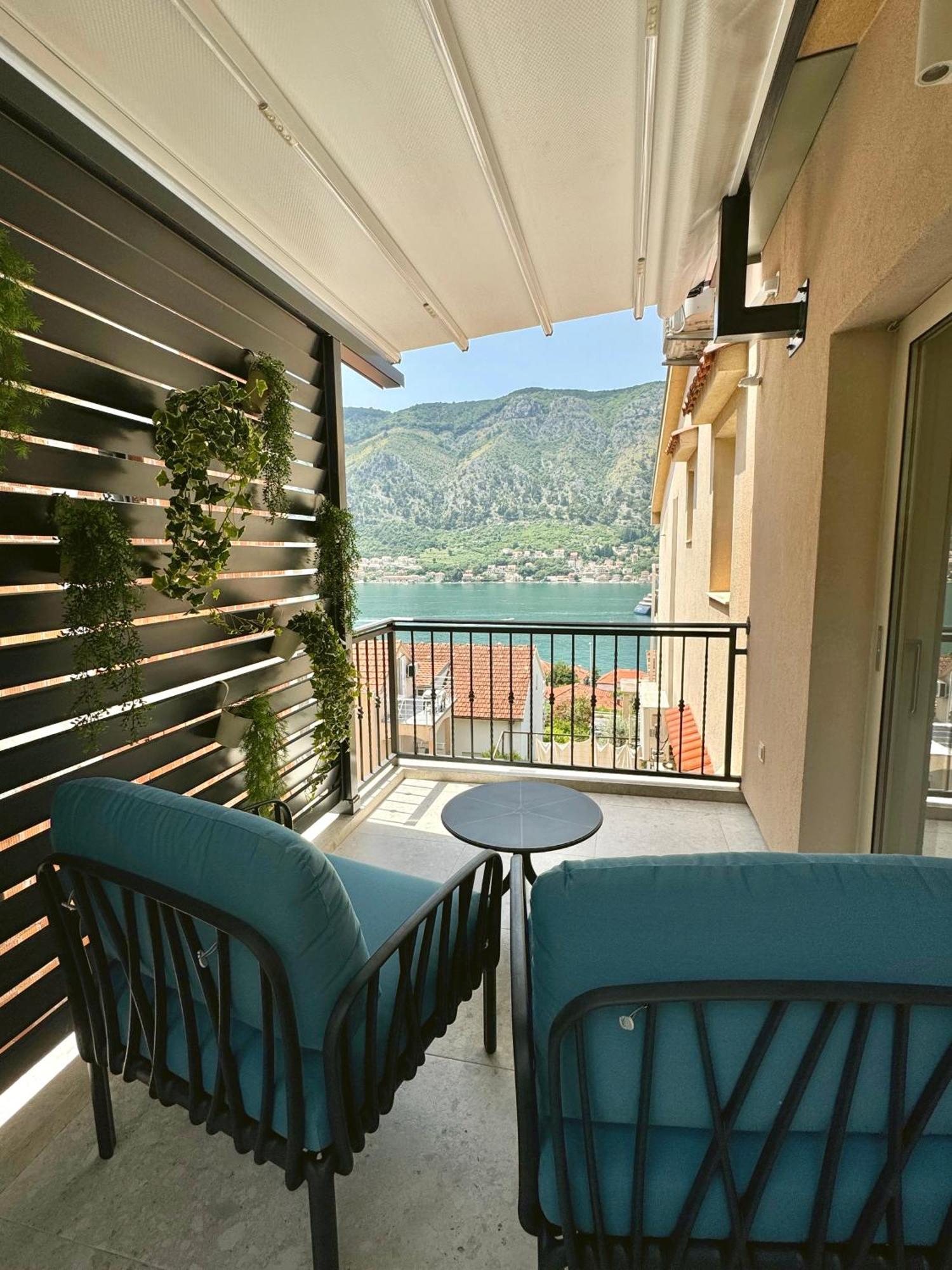 Point Of View Apartment Kotor Ngoại thất bức ảnh